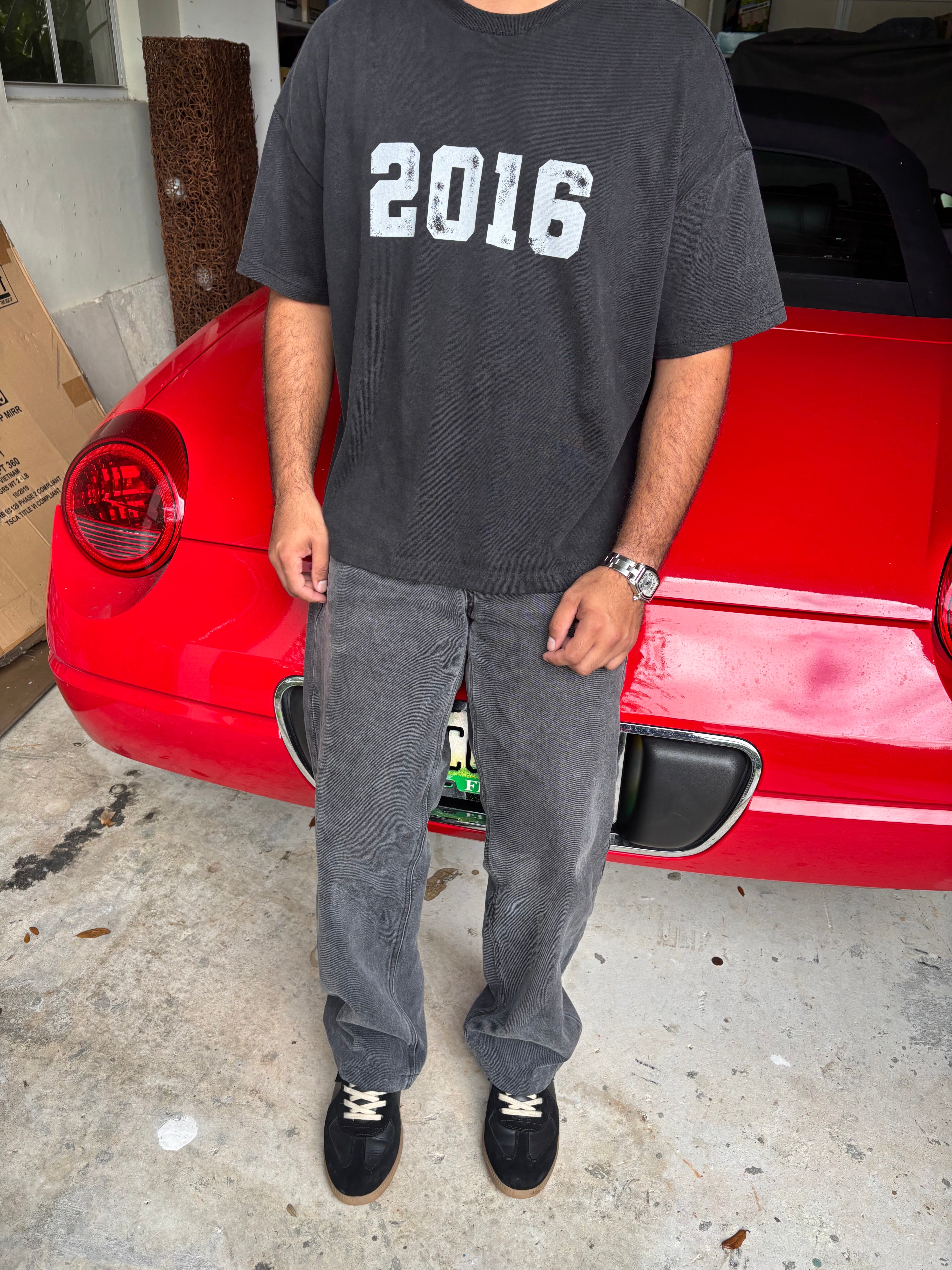 HILLS TEE