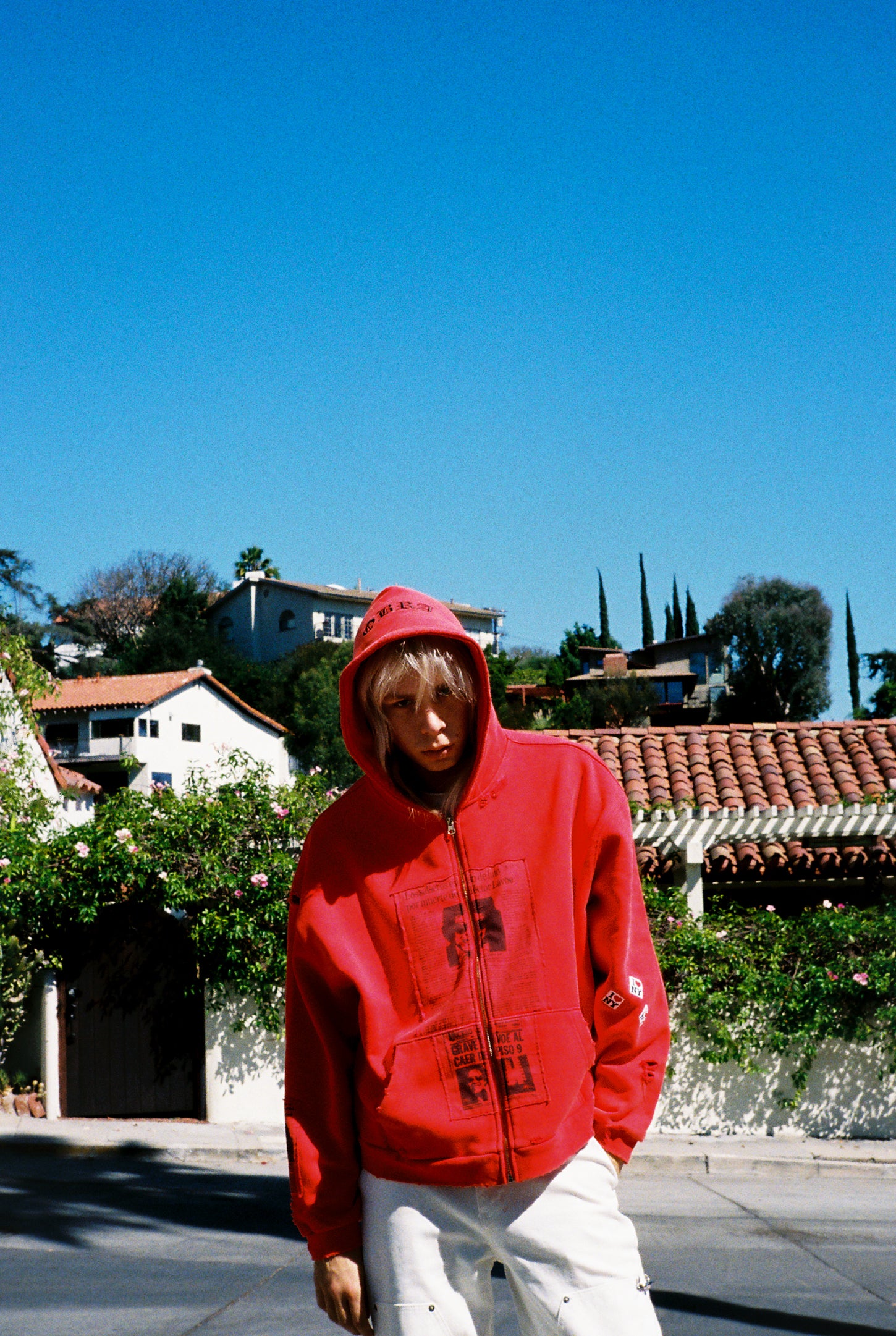 PERIÓDICO DE AYER ZIP-UP